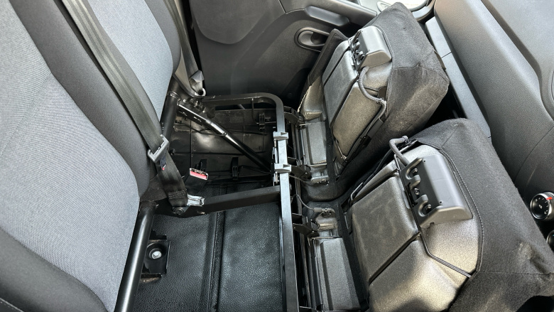 Renault Master Mwb Diesel Fwd MM35 Blue dCi 135 Advance Medium Roof Van